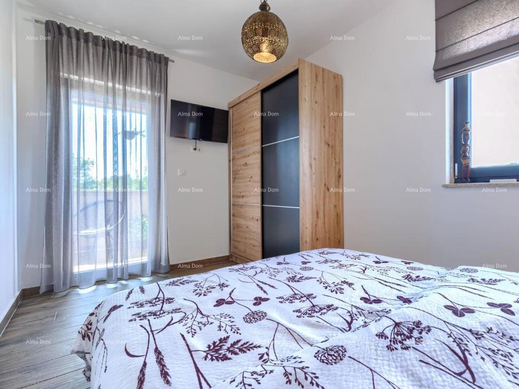 Prodaja luksuzne vile s bazenom u zelenoj oazi u okolici Labina