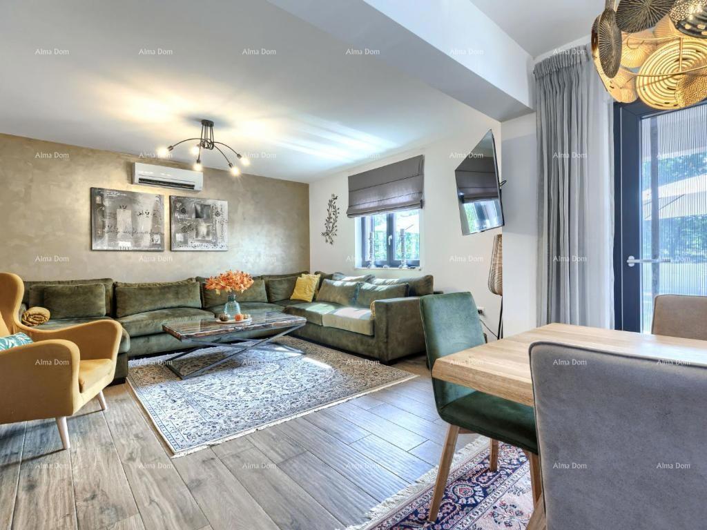 Prodaja luksuzne vile s bazenom u zelenoj oazi u okolici Labina