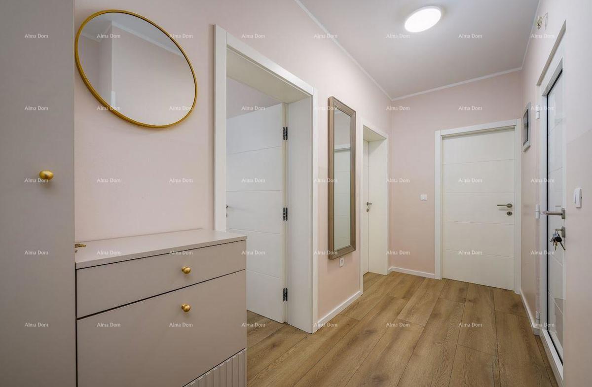 Prodamo stanovanje, Poreč