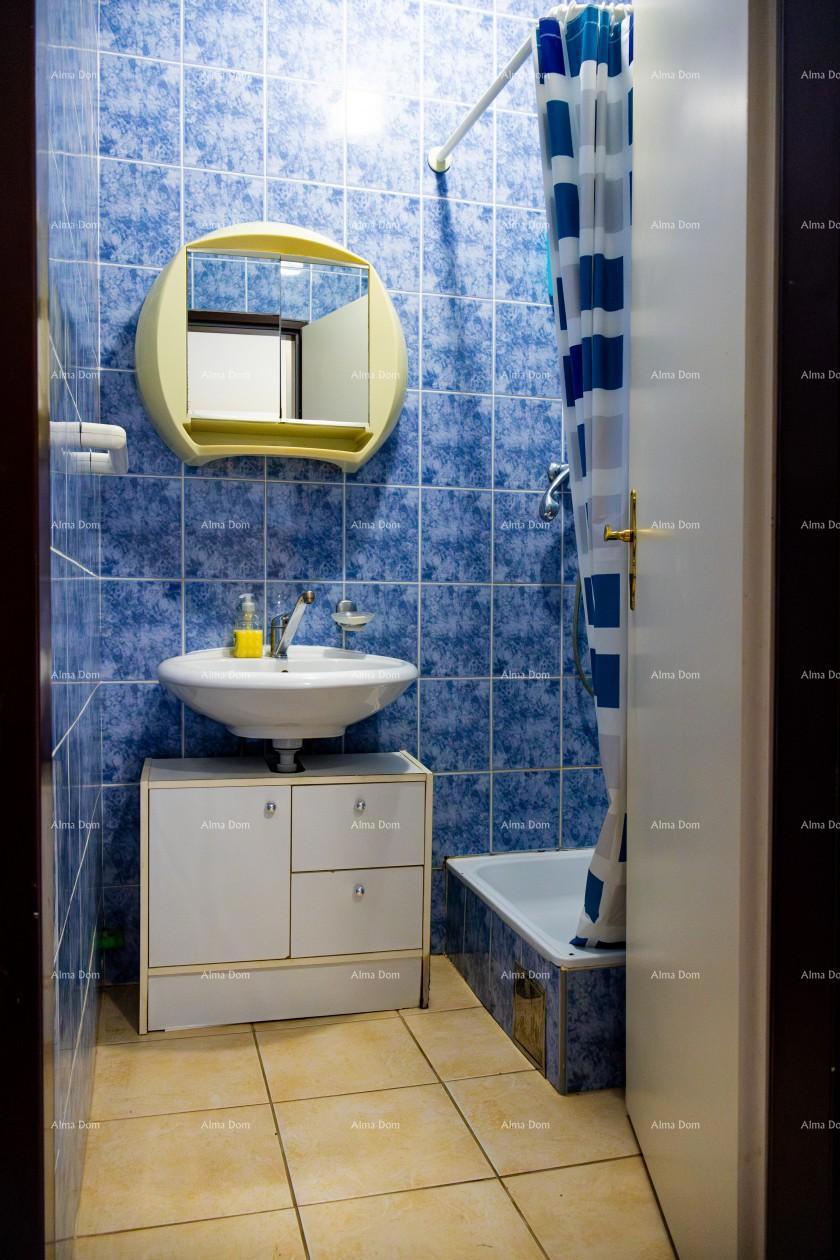 Prizemni apartma z ložo in bazenom. Medulin.