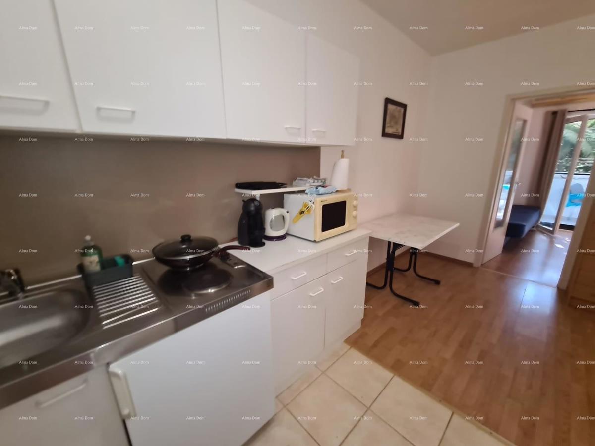 Prizemni apartma z ložo in bazenom. Medulin.