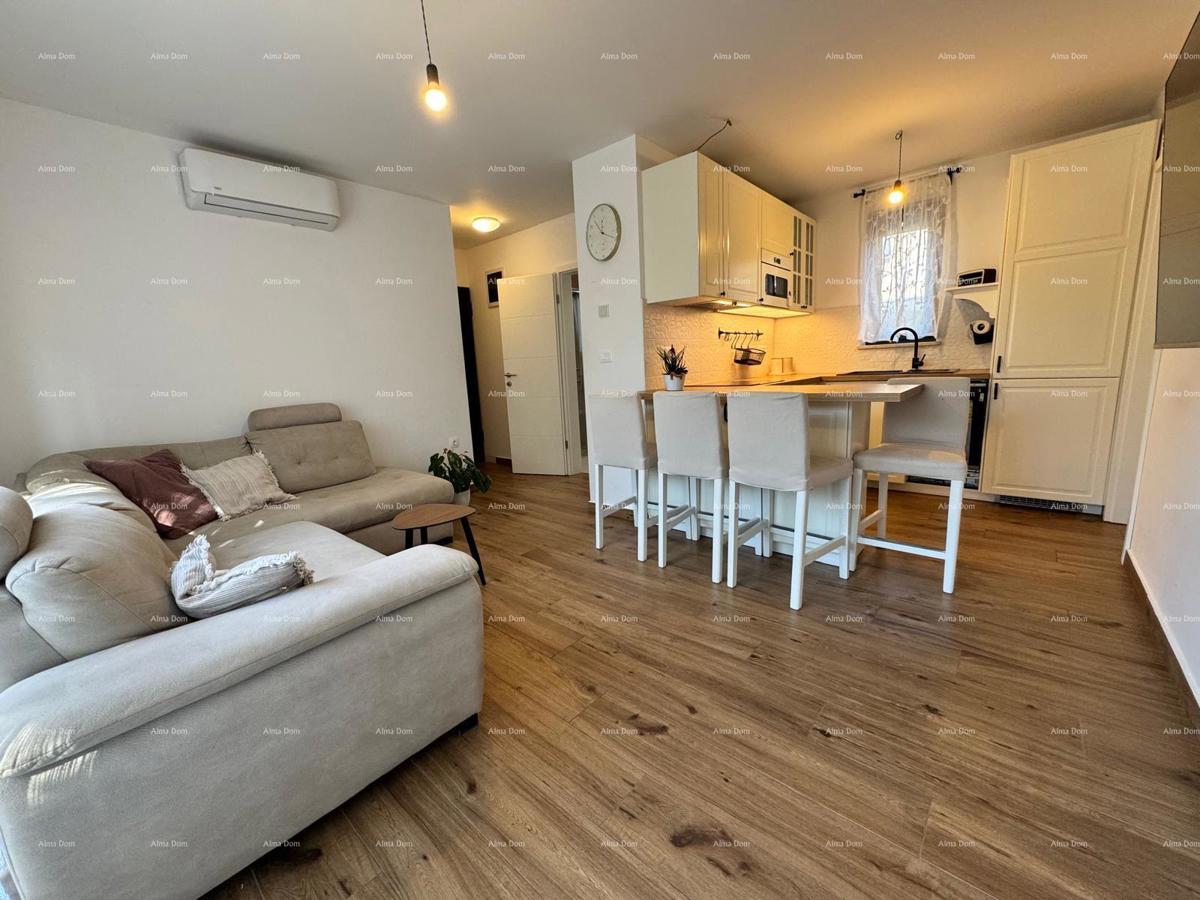 Moderno uređen stan 200 metrov od morja v Banjolah