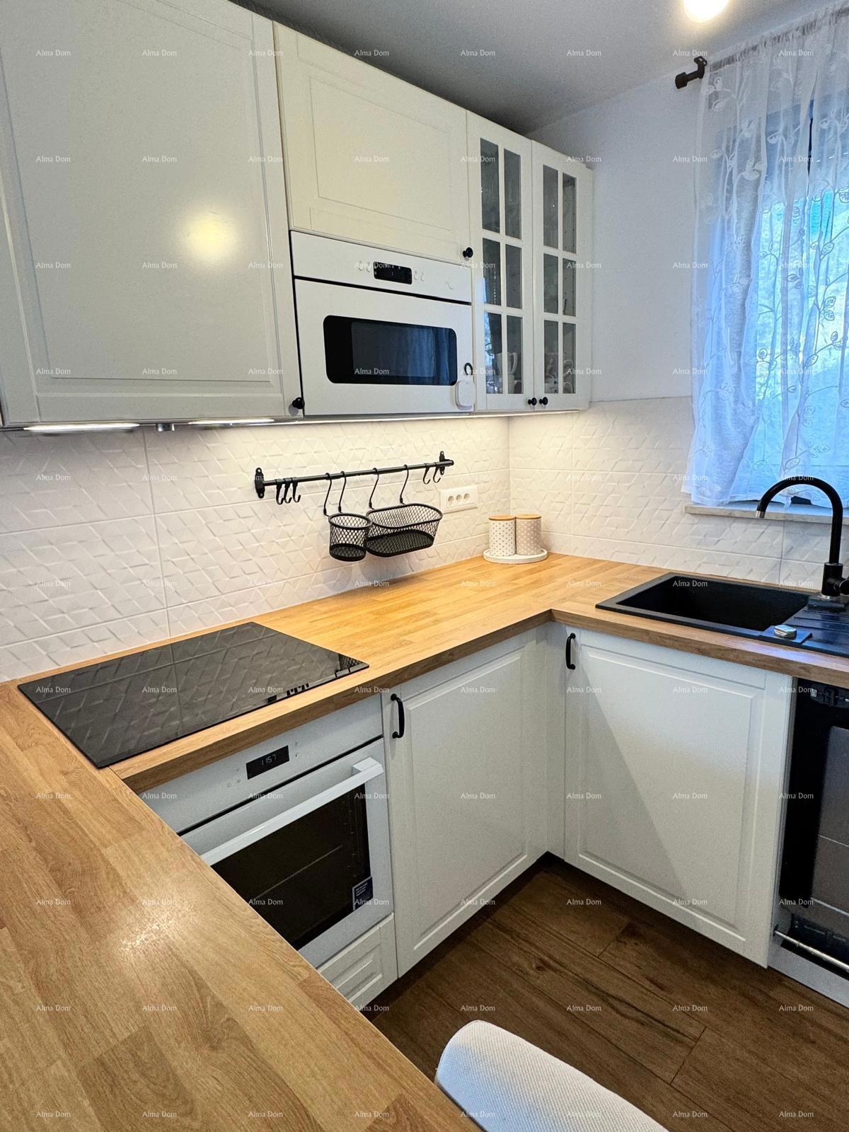 Moderno uređen stan 200 metrov od morja v Banjolah