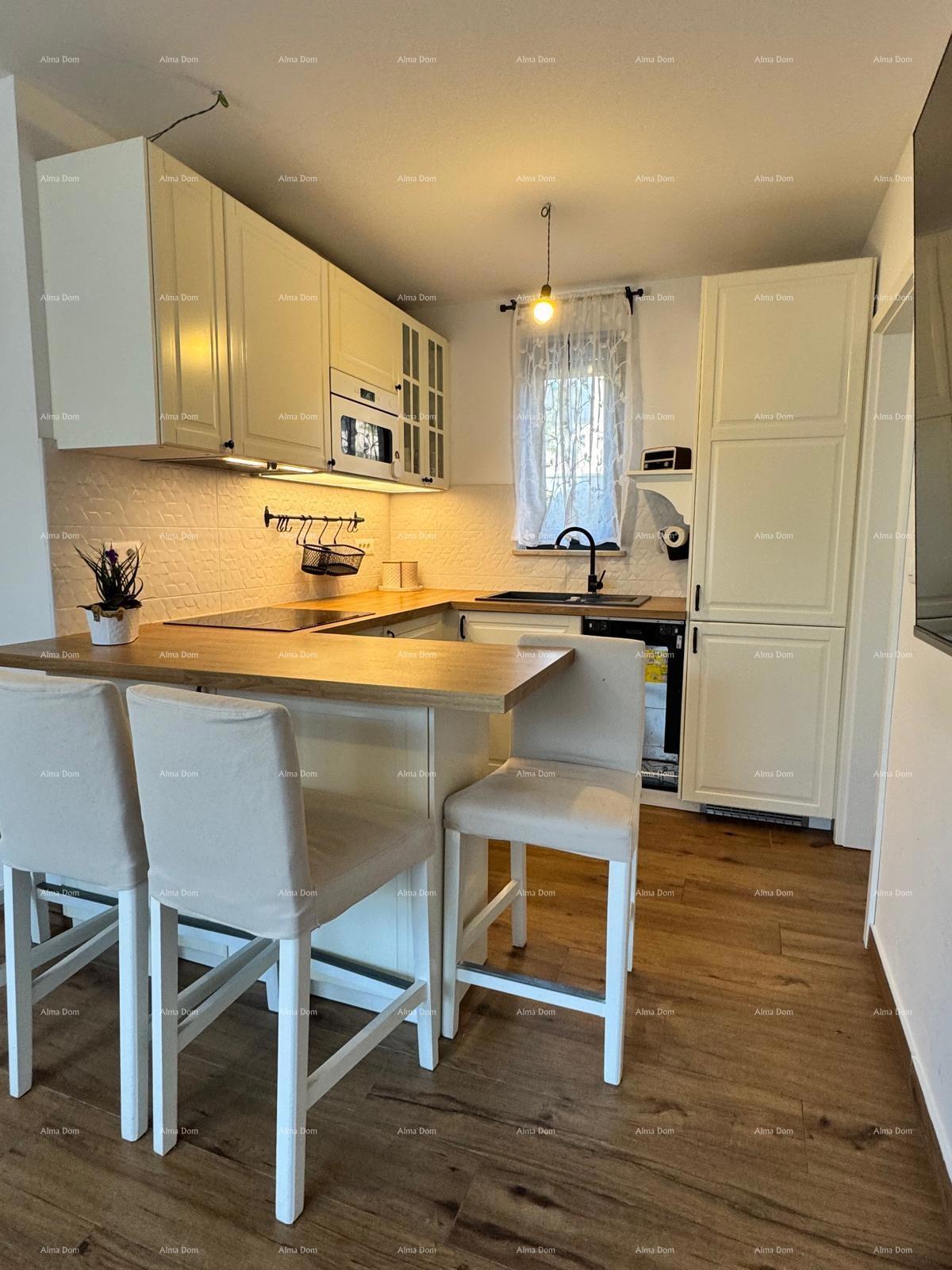 Moderno uređen stan 200 metrov od morja v Banjolah