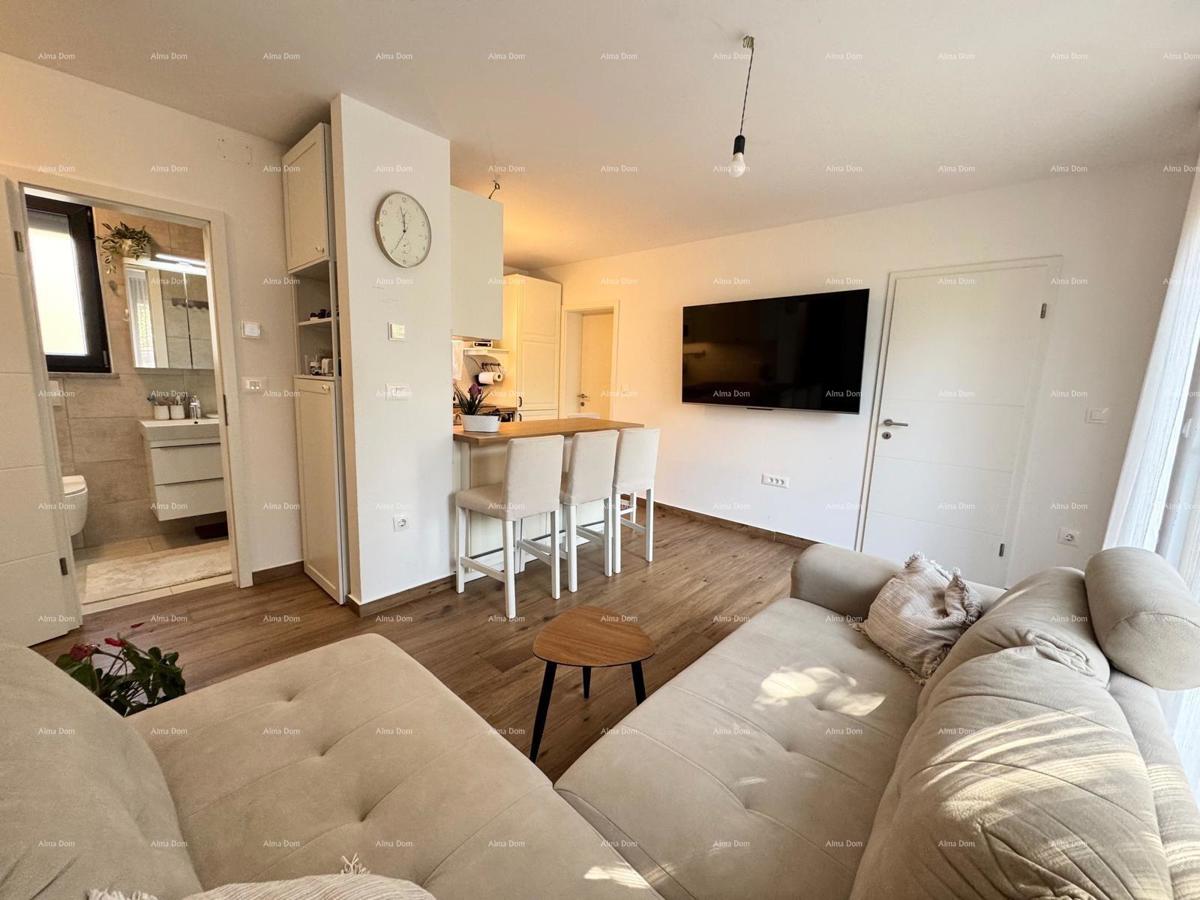 Moderno uređen stan 200 metrov od morja v Banjolah