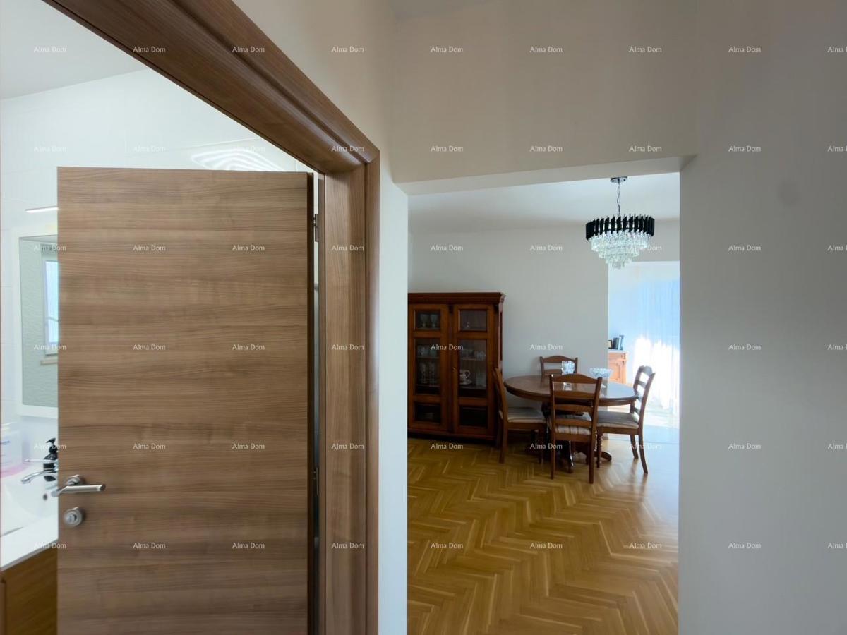 Ližnjan, urejena in popolnoma opremljena hiša z garažo in kletjo