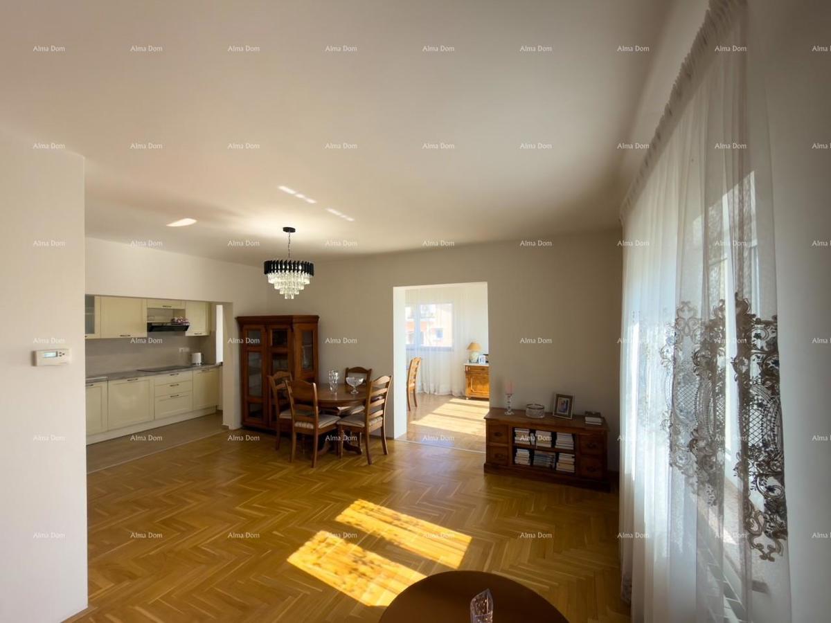 Ližnjan, urejena in popolnoma opremljena hiša z garažo in kletjo