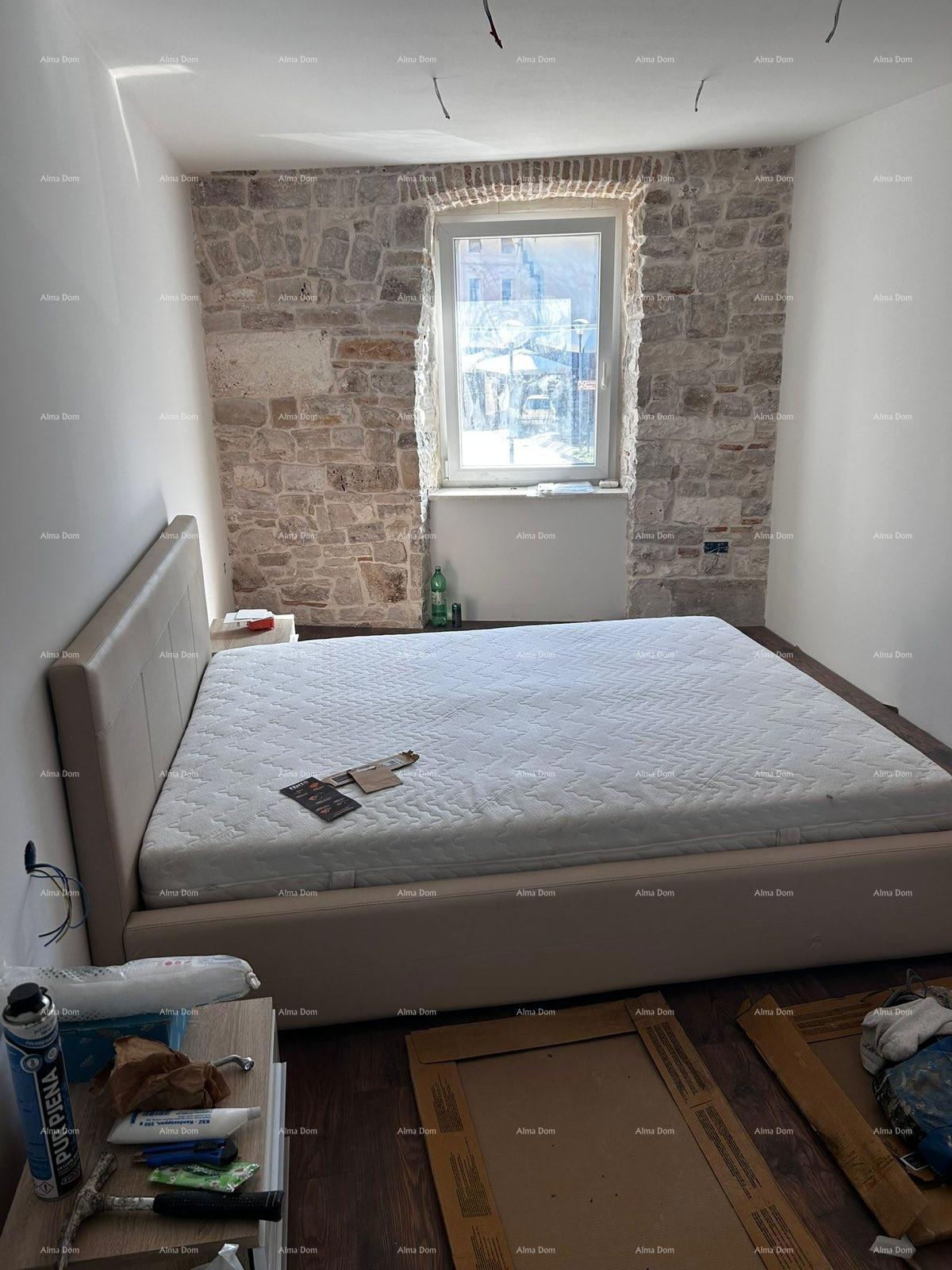 Prodaja ekskluzivnega stanovanja v rustikalnem stilu, na vrhunski lokaciji, v centru Pule!