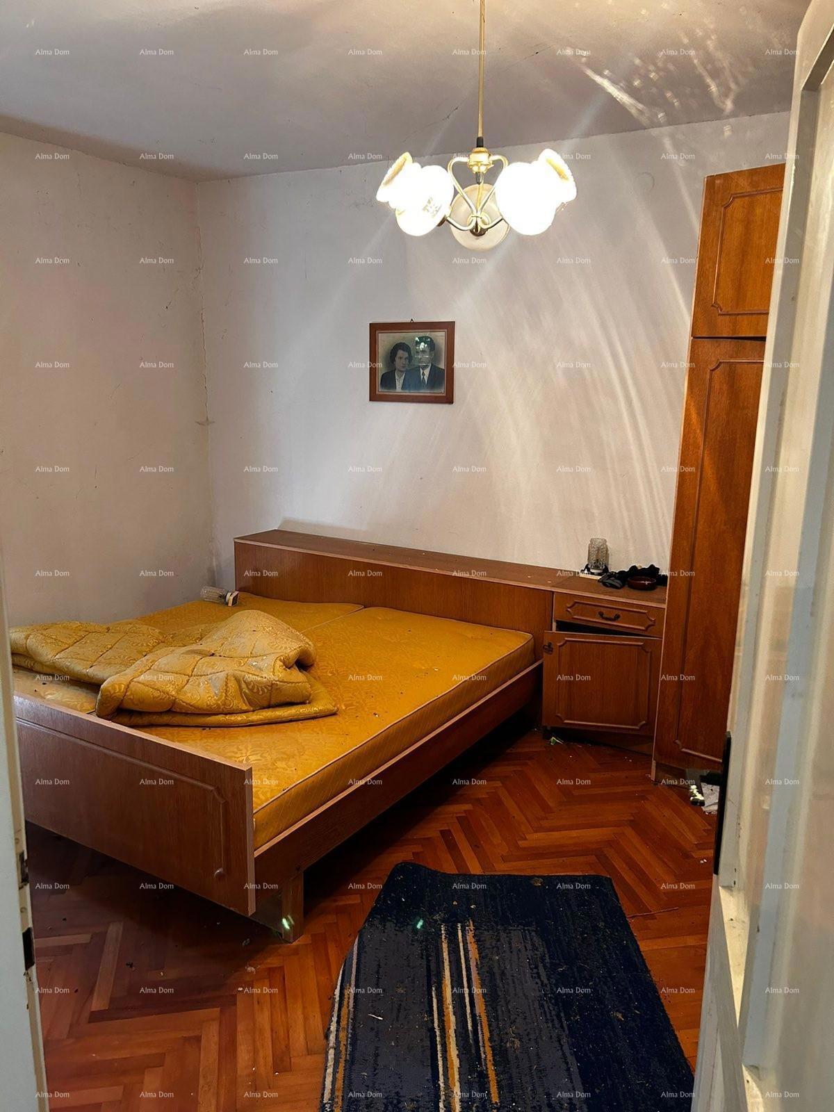 Prodaja hiše s skednjem in zemljiščem v bližini Barbana!