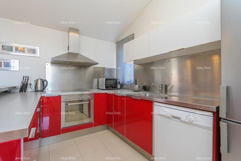 Ližnjan – Prostorna družinska hiša z velikim potencialom