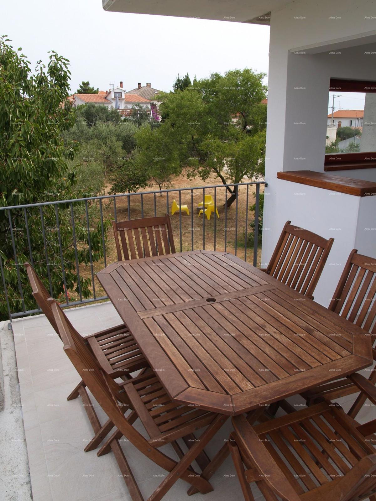 Ližnjan – Prostorna družinska hiša z velikim potencialom