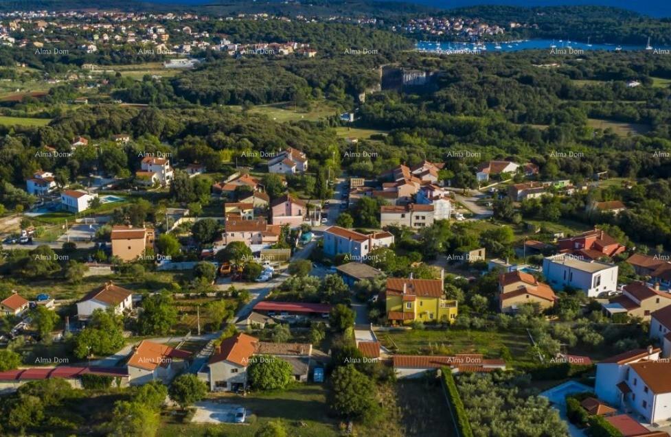 Građevinsko zemljišče Vintijan – 800 m2 – ob cesti