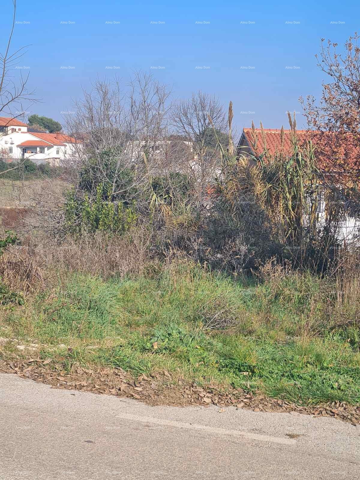 Građevinsko zemljišče Vintijan – 800 m2 – ob cesti