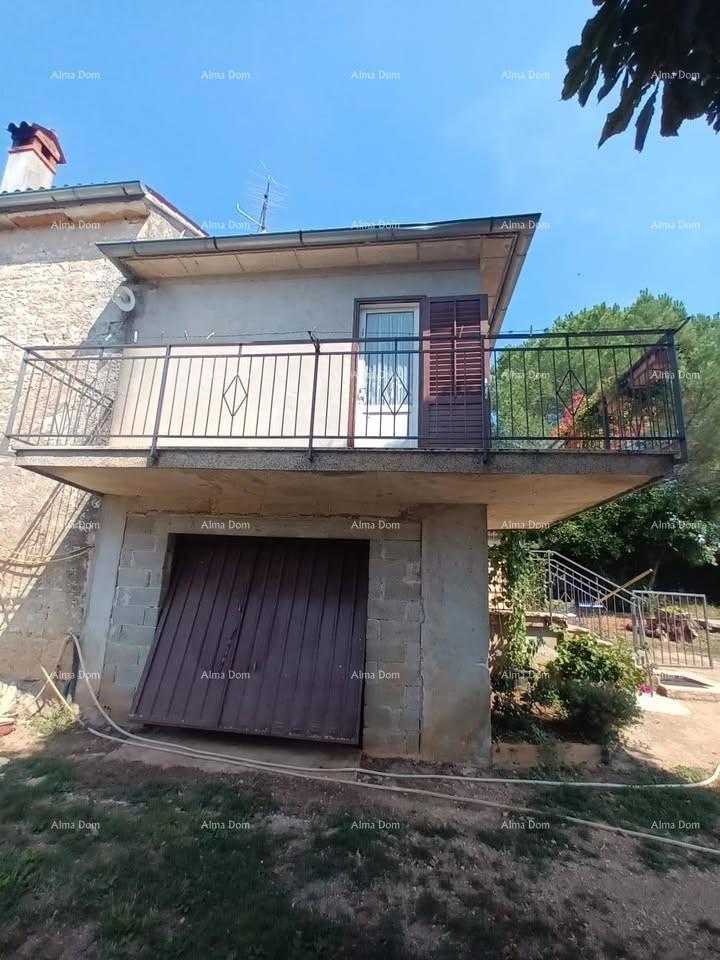 Prodamo avtentično staro kamnito hišo v Stranićih, Sveti Lovreč.