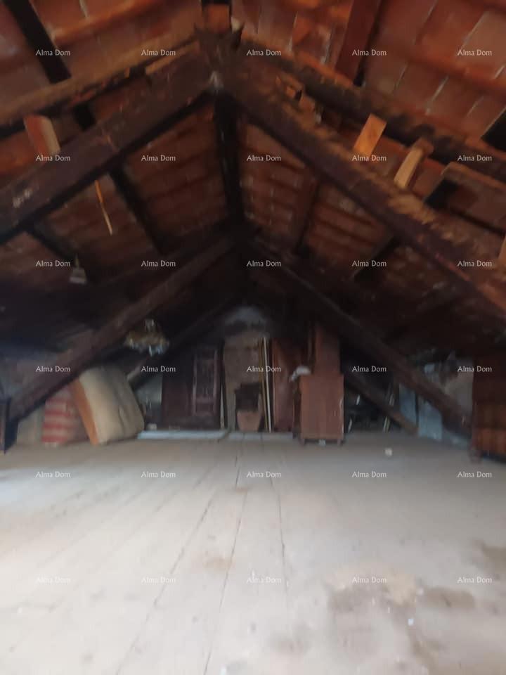 Prodamo avtentično staro kamnito hišo v Stranićih, Sveti Lovreč.