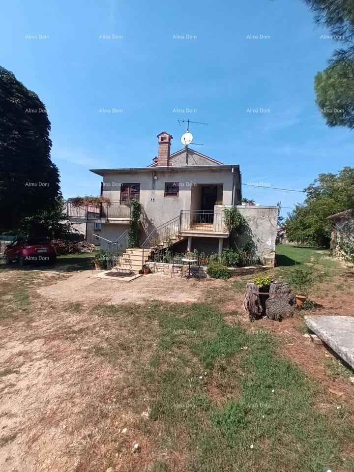 Prodamo avtentično staro kamnito hišo v Stranićih, Sveti Lovreč.