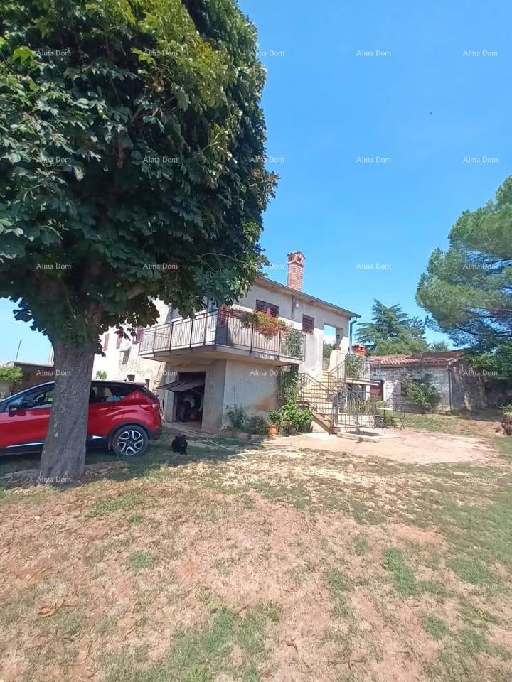 Prodamo avtentično staro kamnito hišo v Stranićih, Sveti Lovreč.