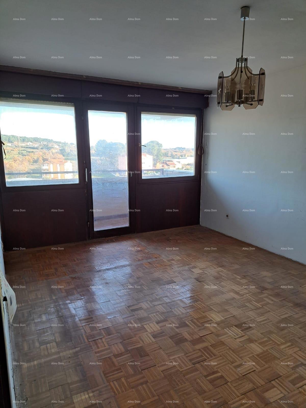 tanovanje za Prenovo, Blizu Mestnega Središča, Pula!
