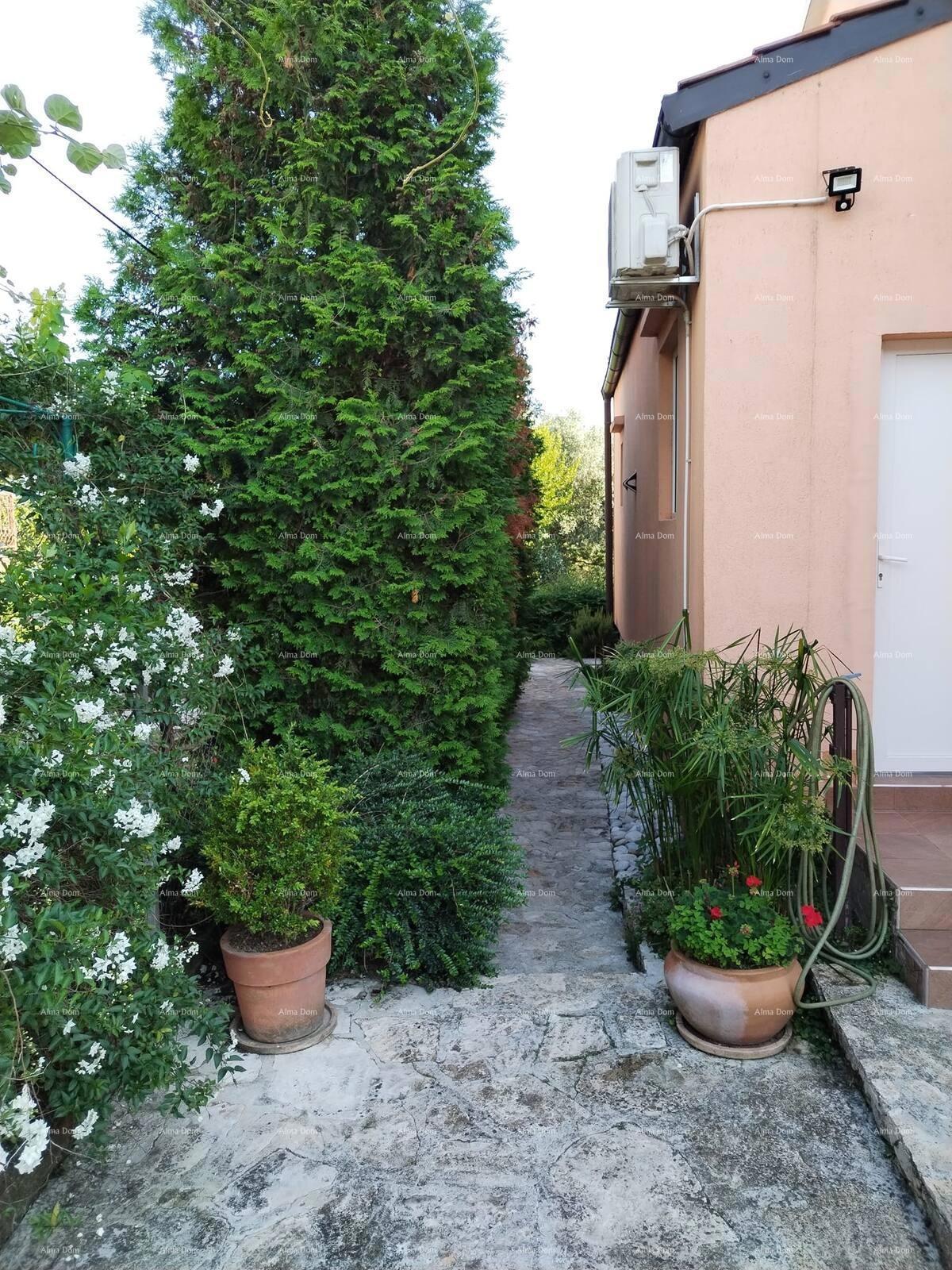 ROVINJ – APARTMAJSKA ZGRADA NA MIRNI LOKACIJI, IDEALNA ZA NALOŽBE