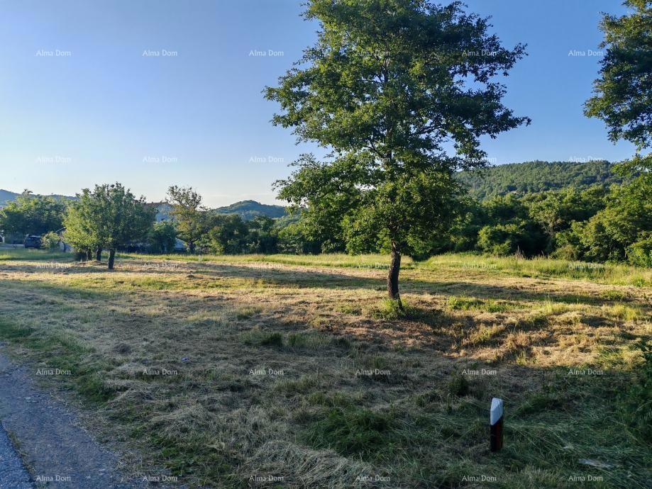 PIČAN, Gradbena zemljišča s pogledom na Učko