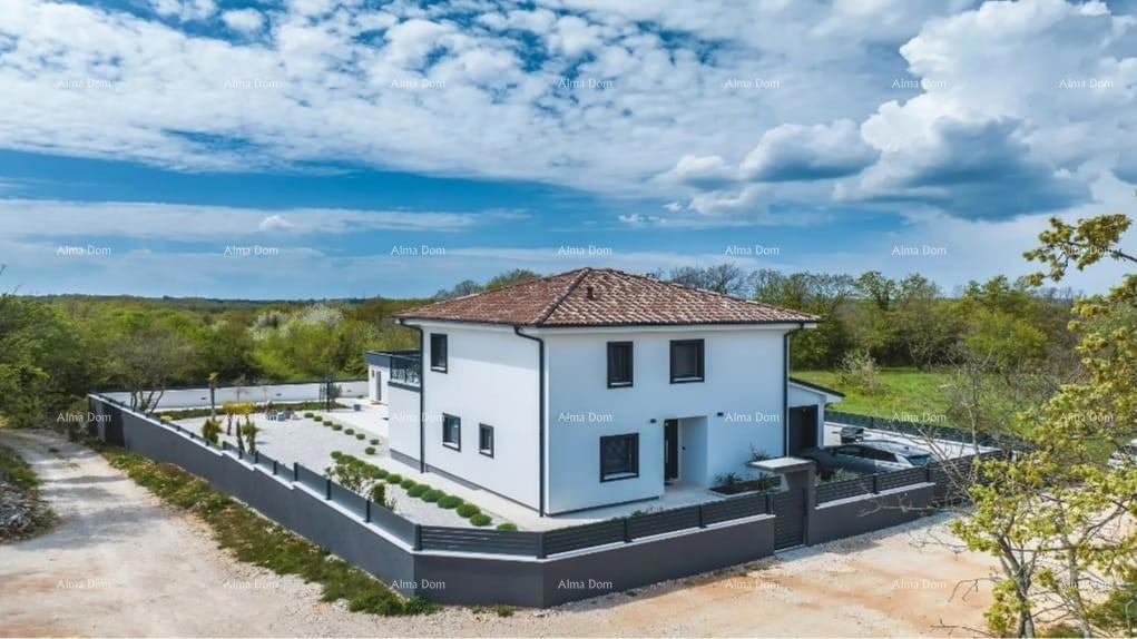Prelepa, moderna hiša s bazenom in garažo, Krnica! Vseljivo takoj!