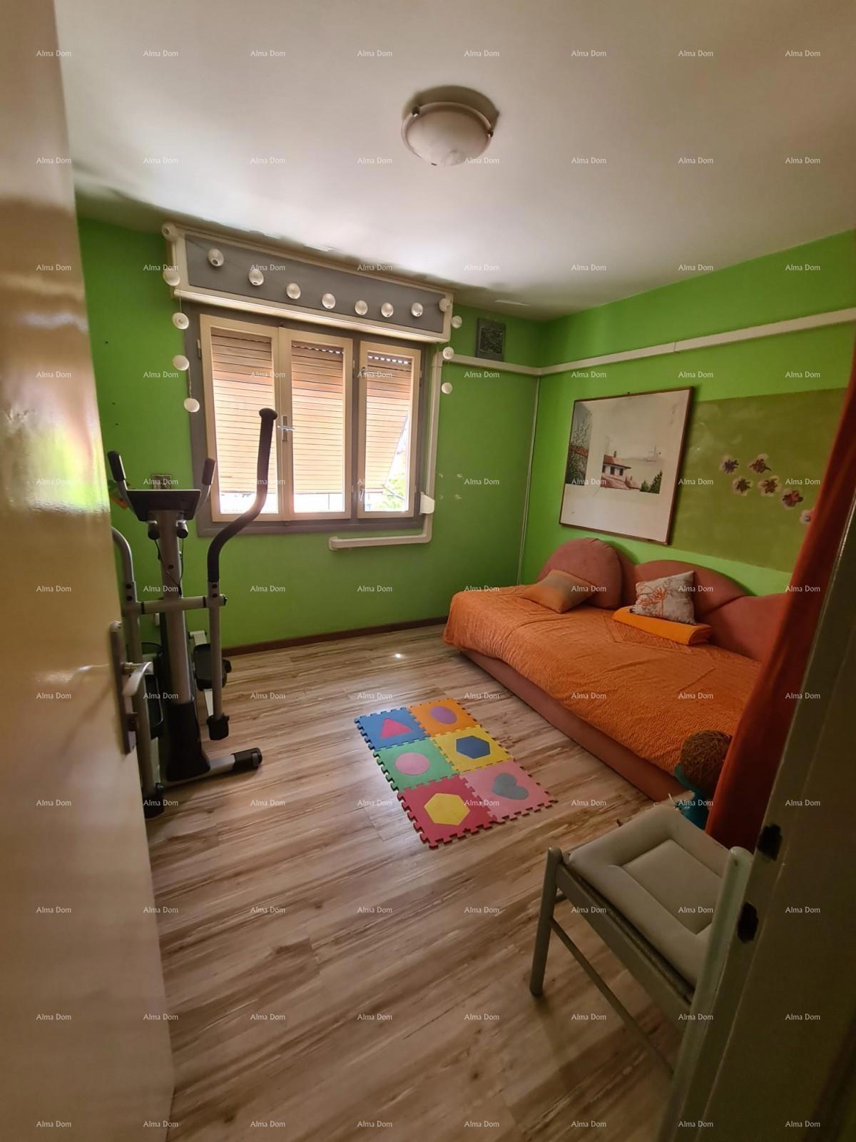 EKSKLUZIVNA PRODAJA! Šarmanten stan v Pulju, blizu centra in morja!