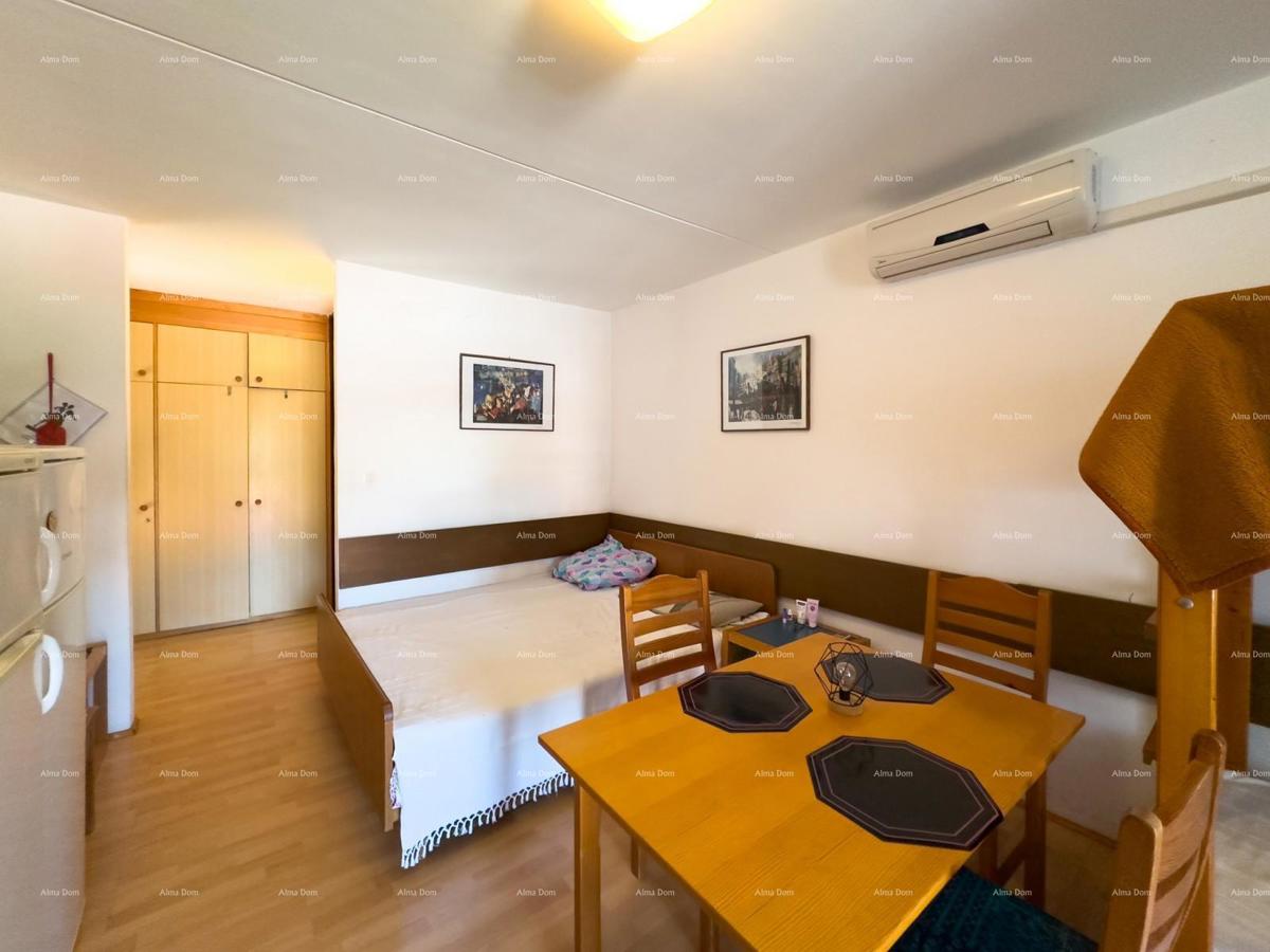 Na prodaju apartma v Dugji Uvali – blizu plaže!