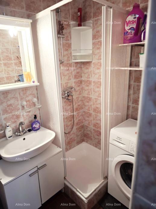 Červar Porat, Čudovit dvoetažni apartma, 39m2 – 400 m od morja