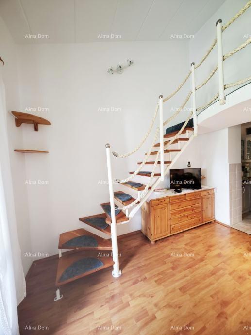 Červar Porat, Čudovit dvoetažni apartma, 39m2 – 400 m od morja