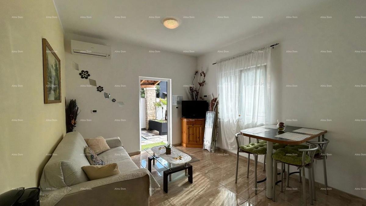 Pula Veli vrh. Prodajamo hišo z več apartmaji in bazenom.