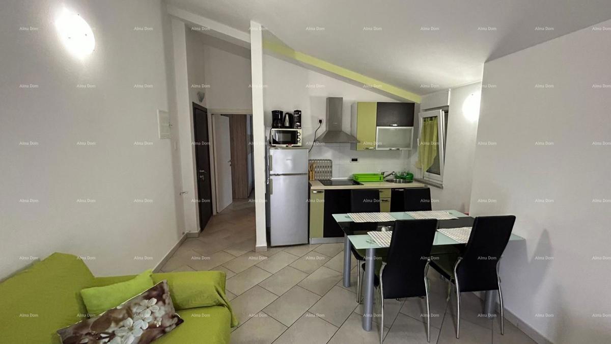 Pula Veli vrh. Prodajamo hišo z več apartmaji in bazenom.