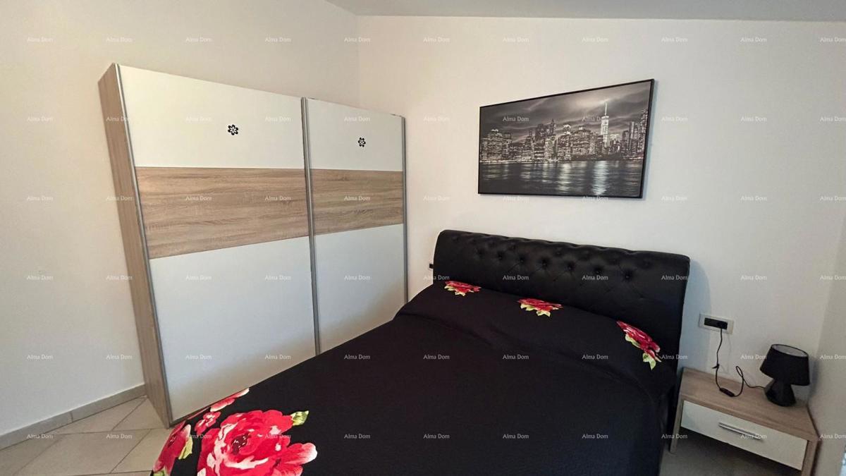 Pula Veli vrh. Prodajamo hišo z več apartmaji in bazenom.