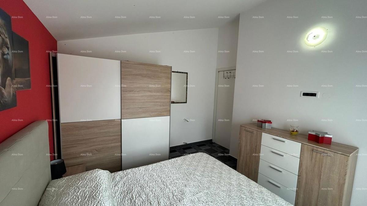 Pula Veli vrh. Prodajamo hišo z več apartmaji in bazenom.