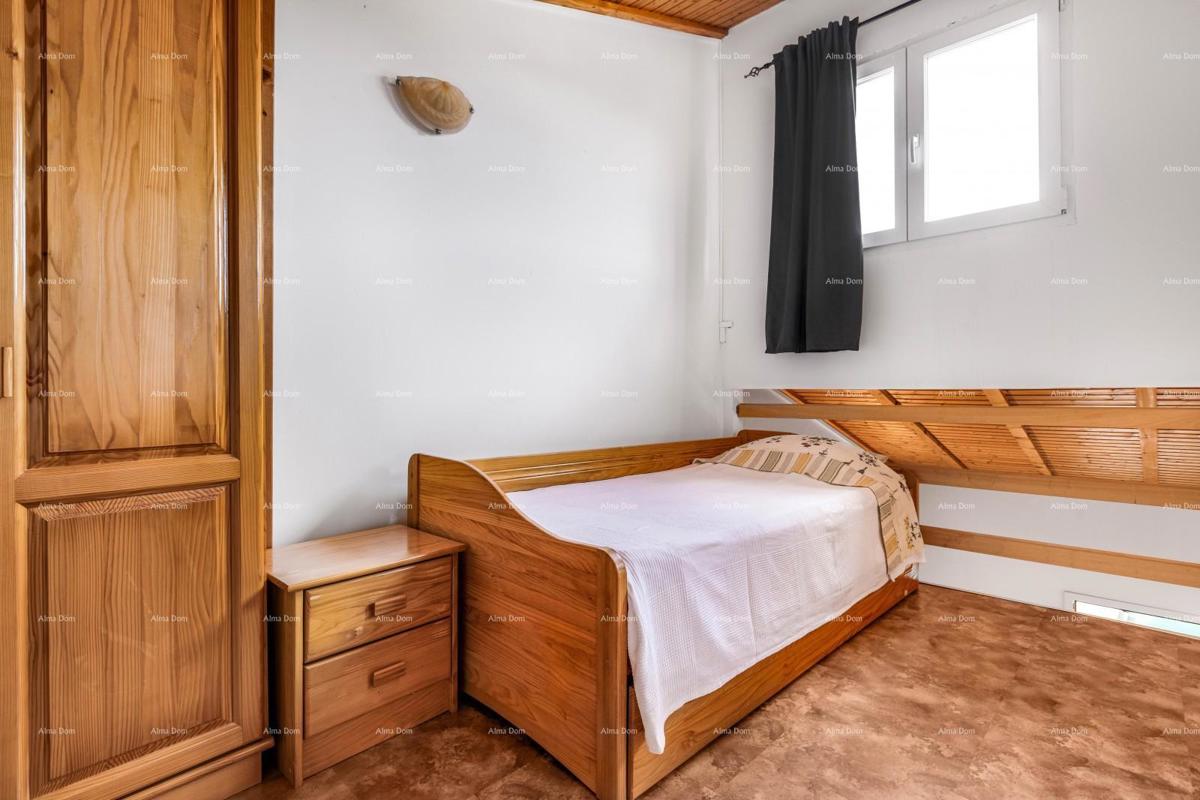 Prodamo dve povezani hiši v Pomeru