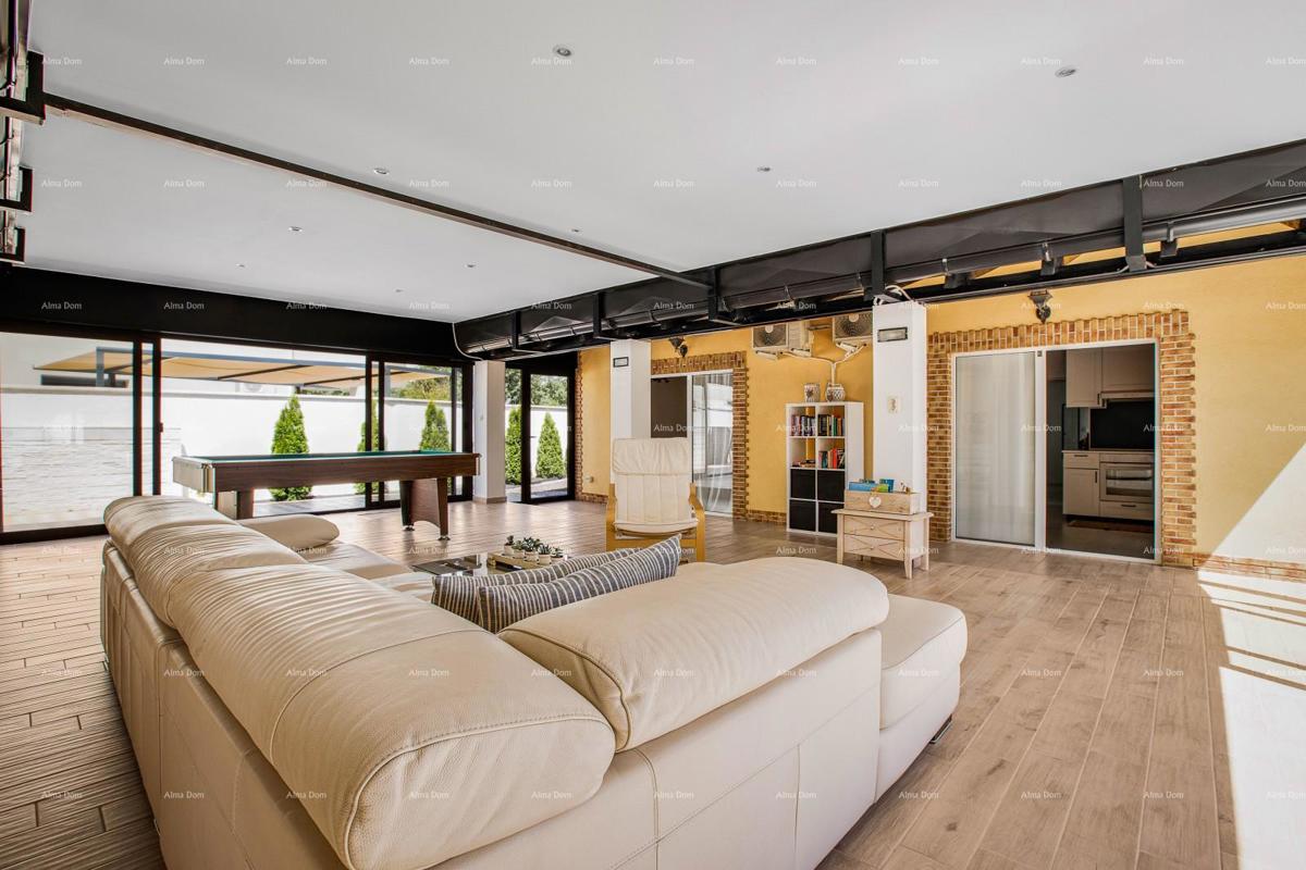 Prodamo dve povezani hiši v Pomeru