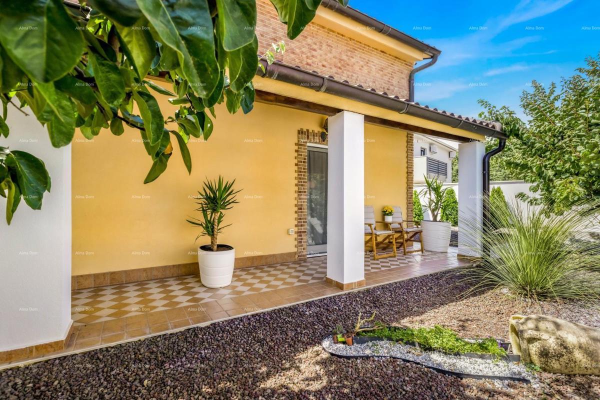 Prodamo dve povezani hiši v Pomeru