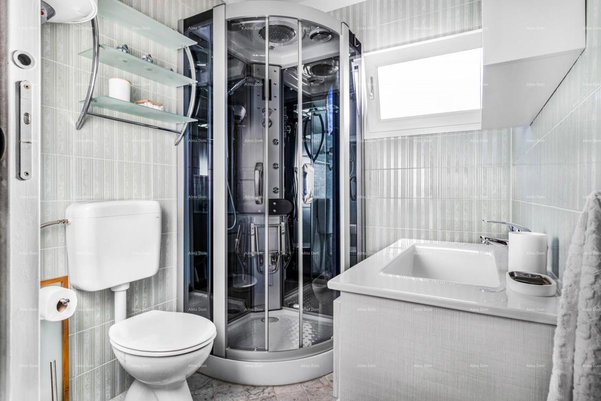 Prodamo dve povezani hiši v Pomeru