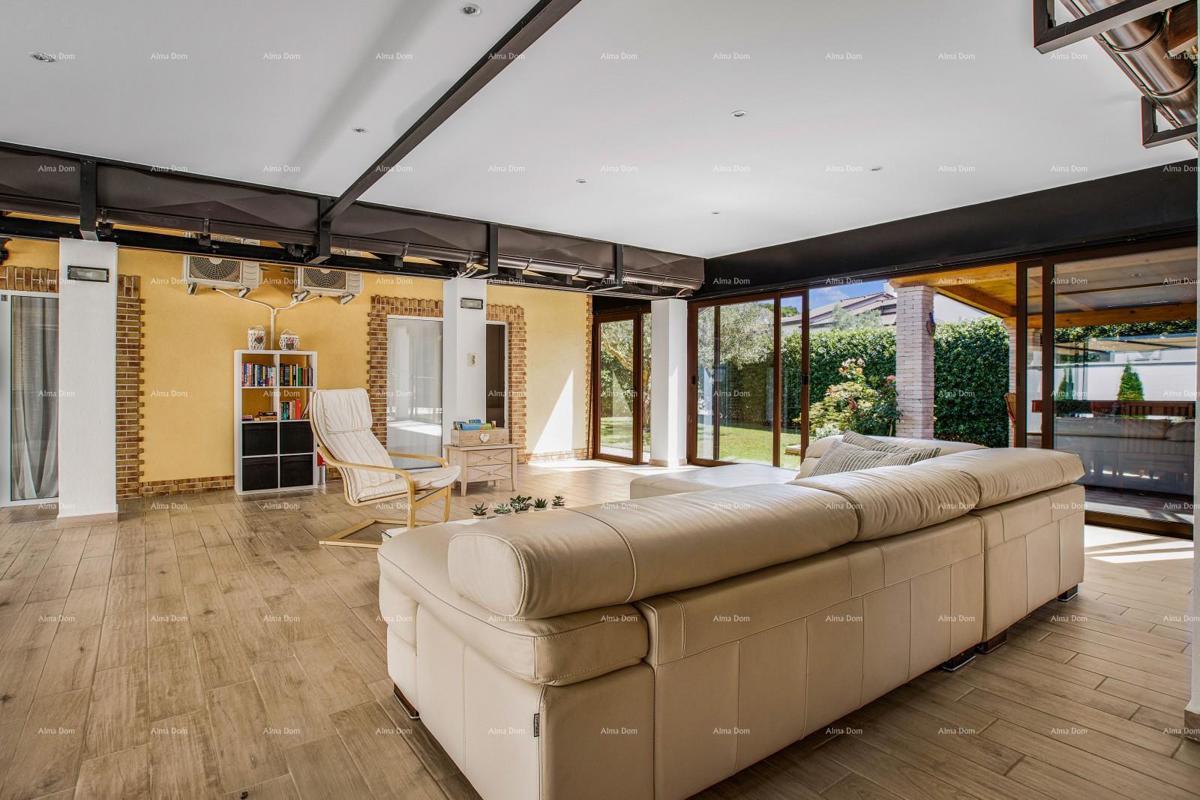 Prodamo dve povezani hiši v Pomeru