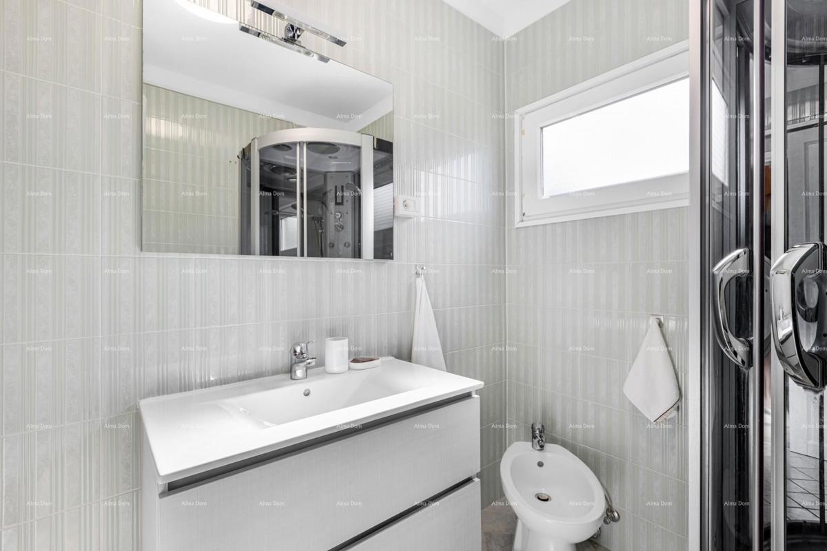 Prodamo dve povezani hiši v Pomeru