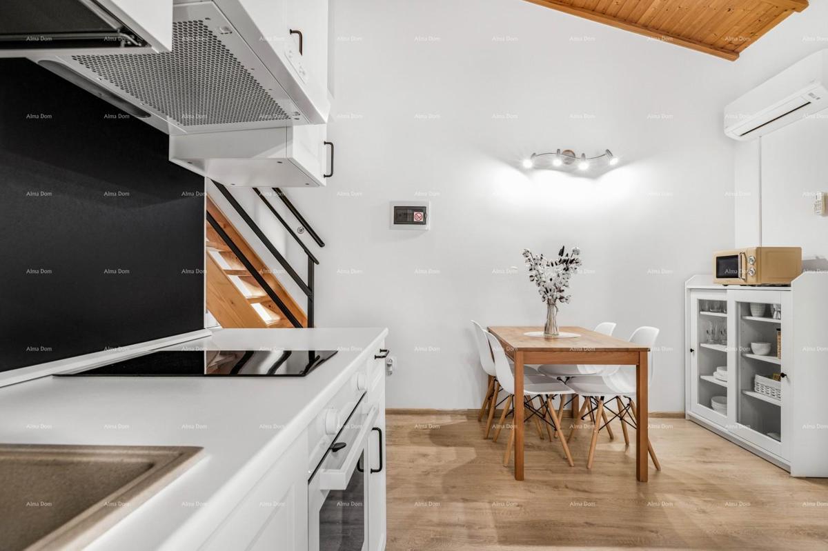 Prodamo dve povezani hiši v Pomeru