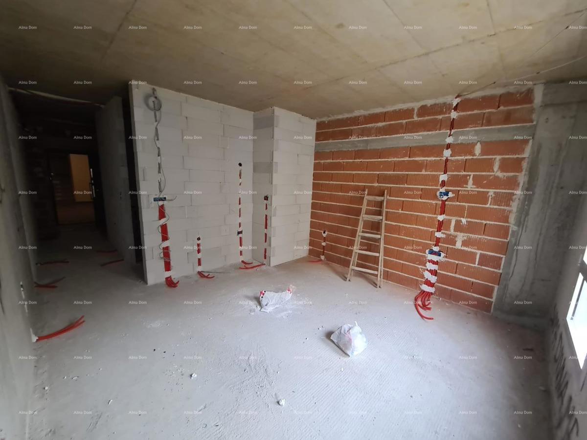 Prodaja poslovnega prostora v stanovansko-poslovni stavbi, blizu centra, Pula! L1