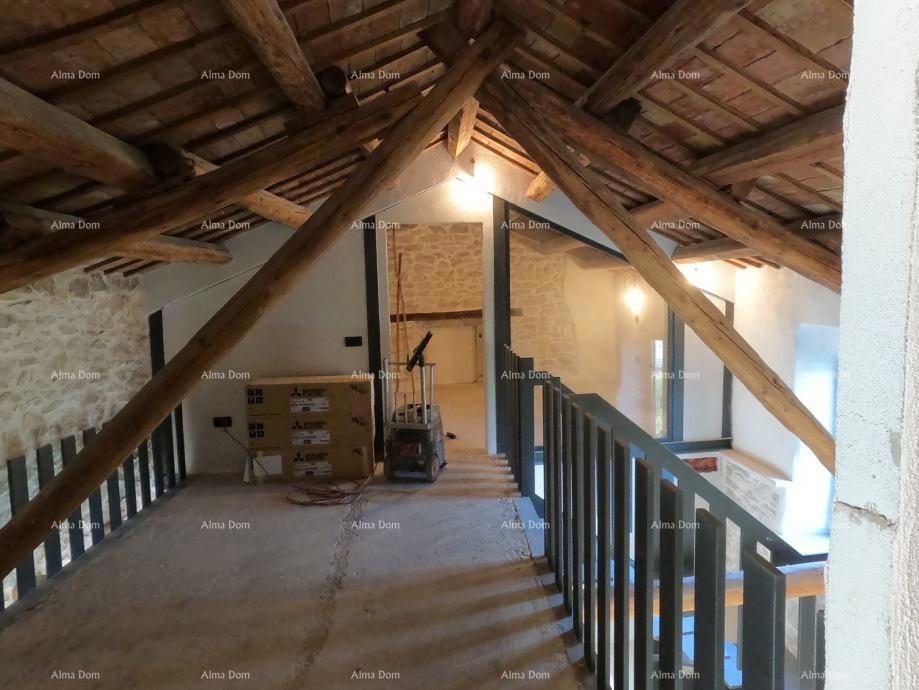 Kamnita Hiša na Prodajo