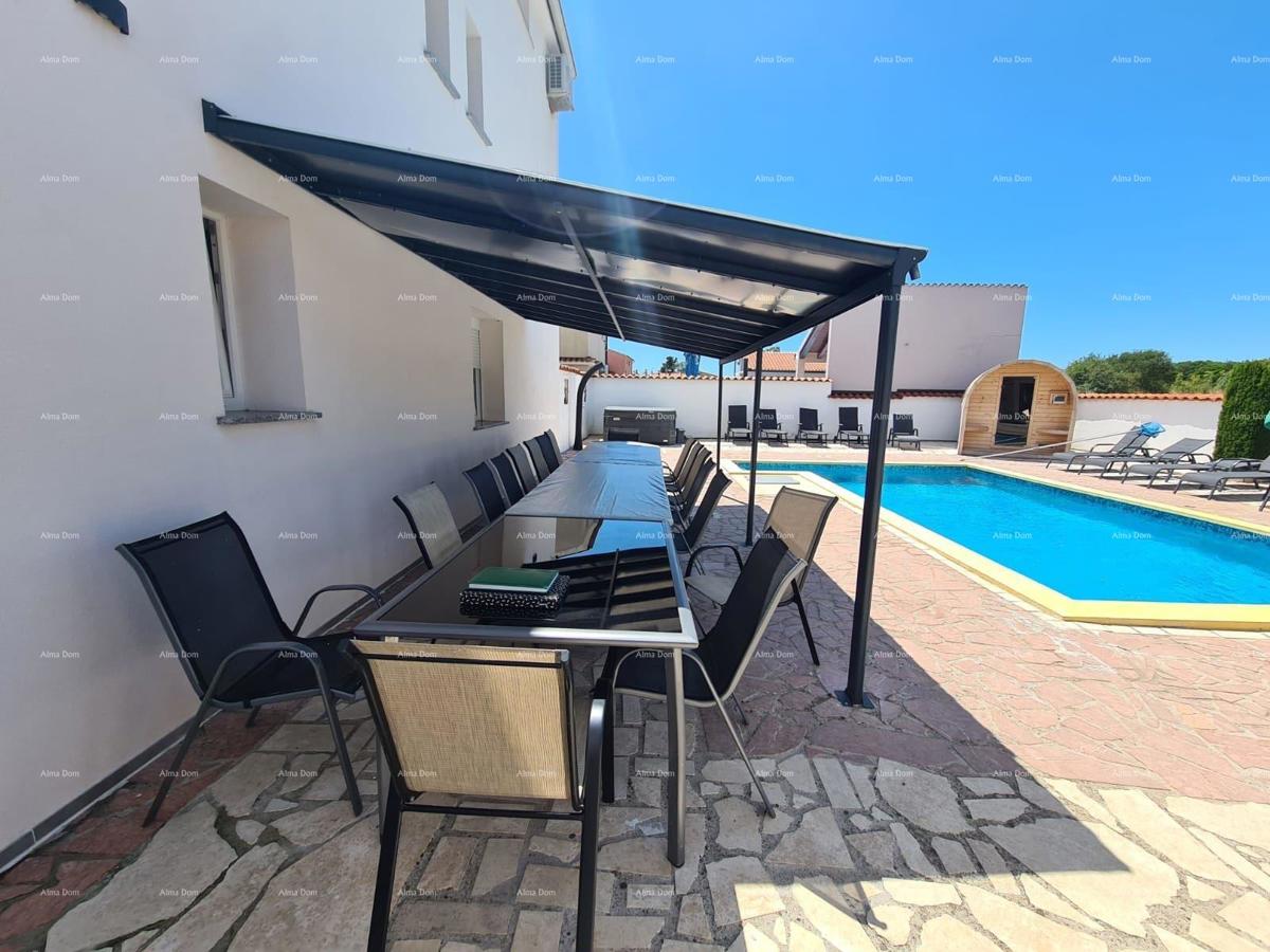 Na prodaju hiša s bazenom – Valtura