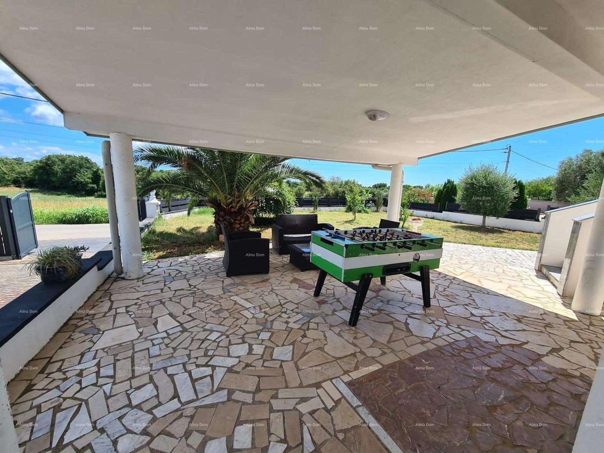 Na prodaju hiša s bazenom – Valtura