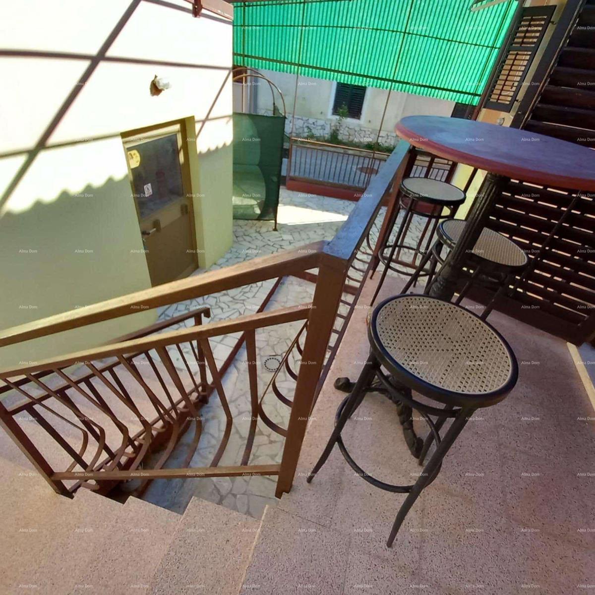 Prodamo caffe bar picerijo v Marčani