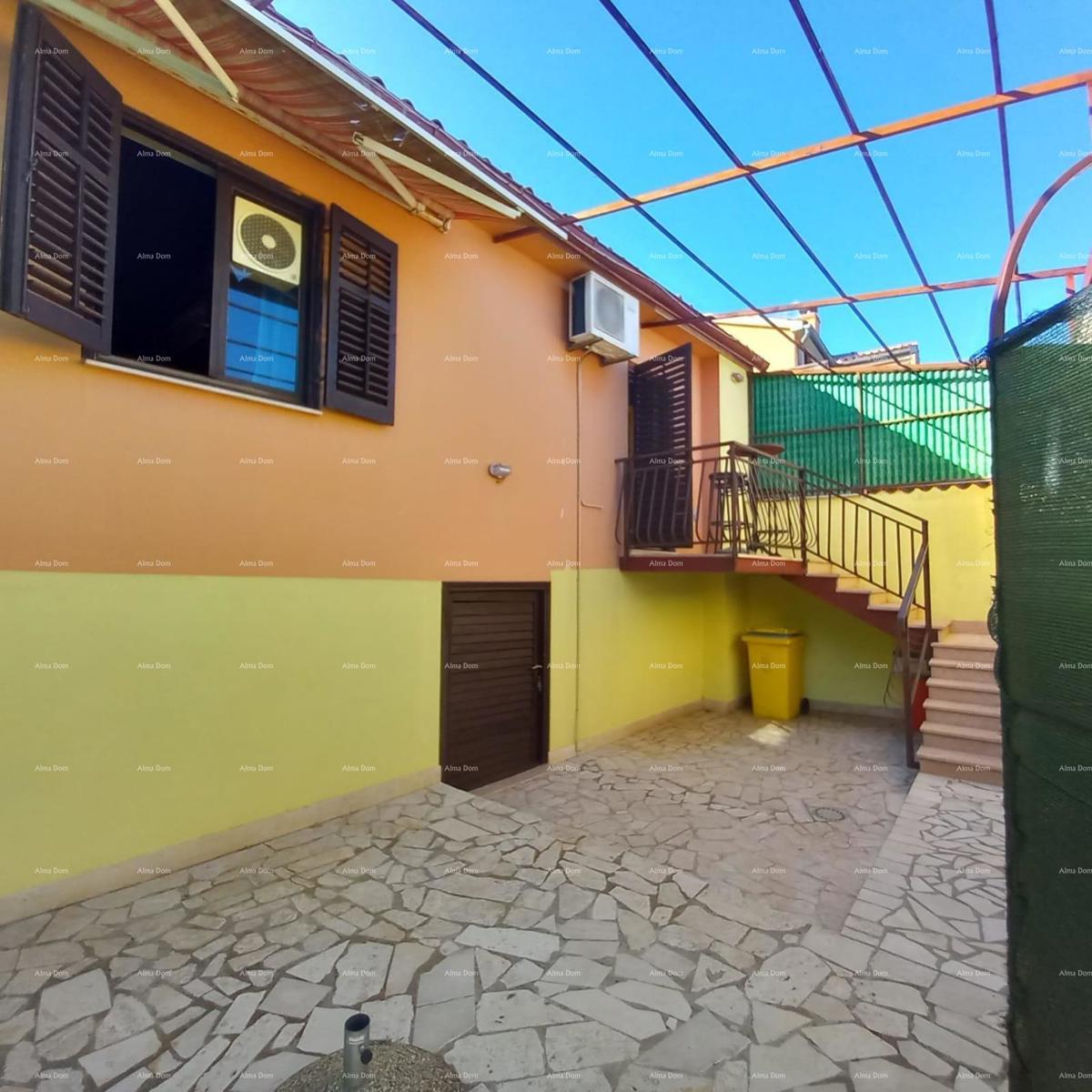 Prodamo caffe bar picerijo v Marčani