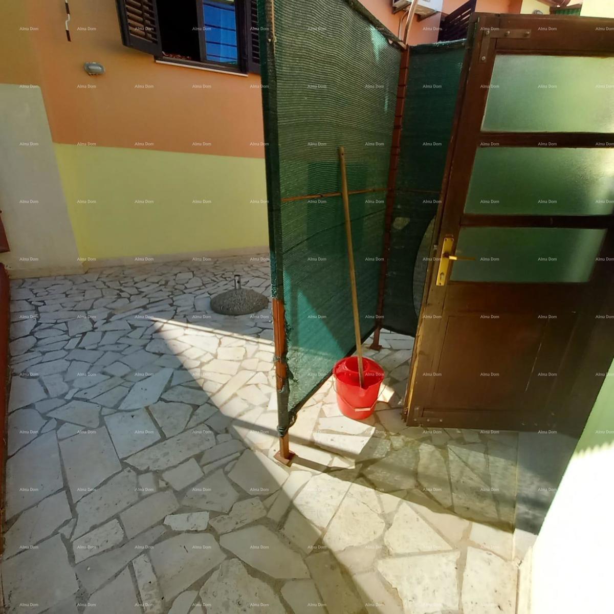 Prodamo caffe bar picerijo v Marčani