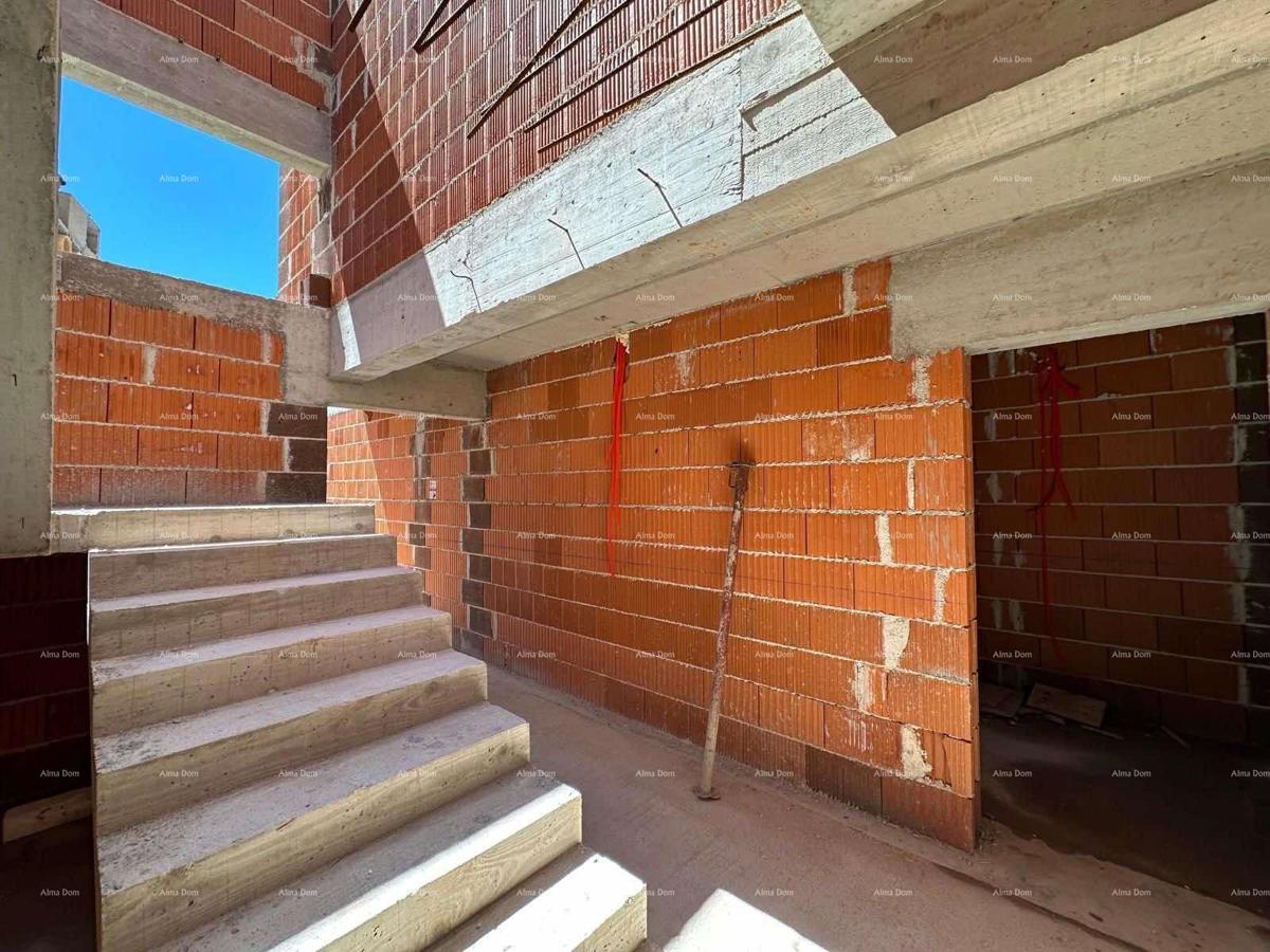 Nov projekt, Barbariga! Apartma z vrtom in parkiriščem, 500 m od morja