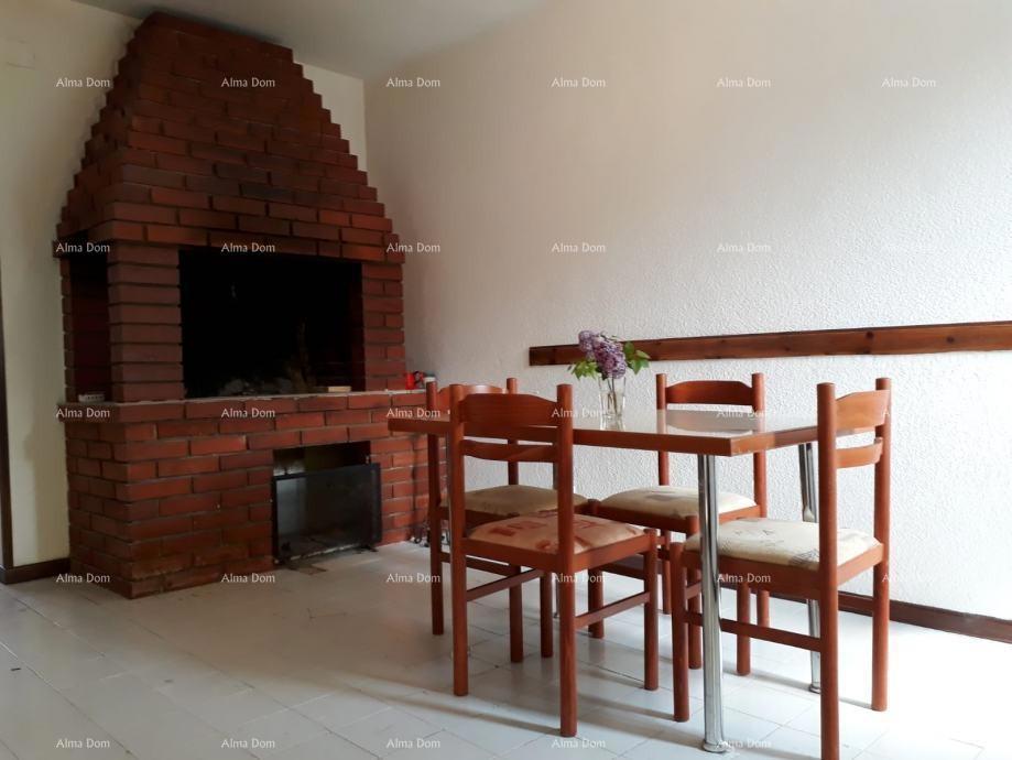 Prodajemo kameno hišo v središču Brtonigle!