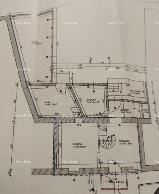 Prodajemo kameno hišo v središču Brtonigle!